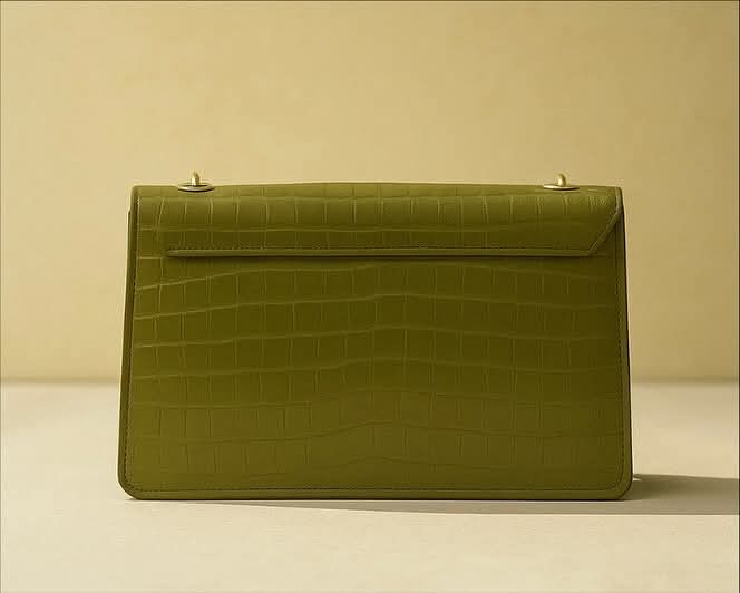 Olive Green Croc-Texture Shoulder Bag with Gold Chain – Stylish & Timeless Design