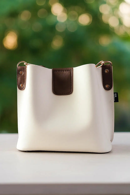 Elegant White & Brown Bucket Bag – Premium Leather Handbag | Meeroz Luxe Merooz Luxe